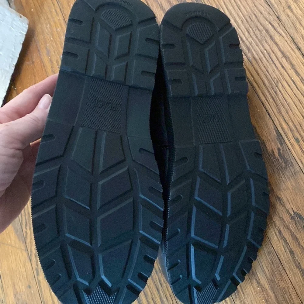 Children’s place size 4 black shoes nwt
